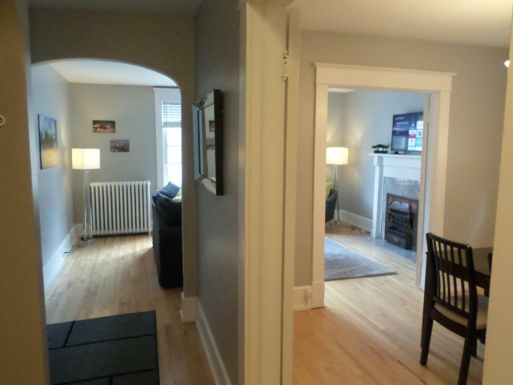 דירות Beautiful, Clean, Quiet 2 Br-In Downtown Ottawa. Parking, Wifi And Netflix Included מראה חיצוני תמונה